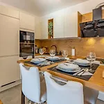 Jelena Apt. Lägenhet *