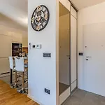 Jelena Apt. Lägenhet *