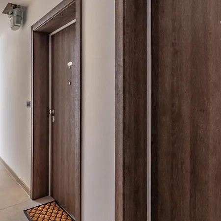 アパート Jelena Apt. *